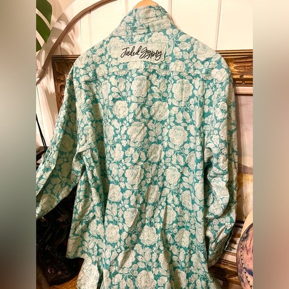 New! Jaded Gypsy “Wild Heart” Indian Block Print Eyelet Mis Match Buttons Blouse - Picture 3 of 6